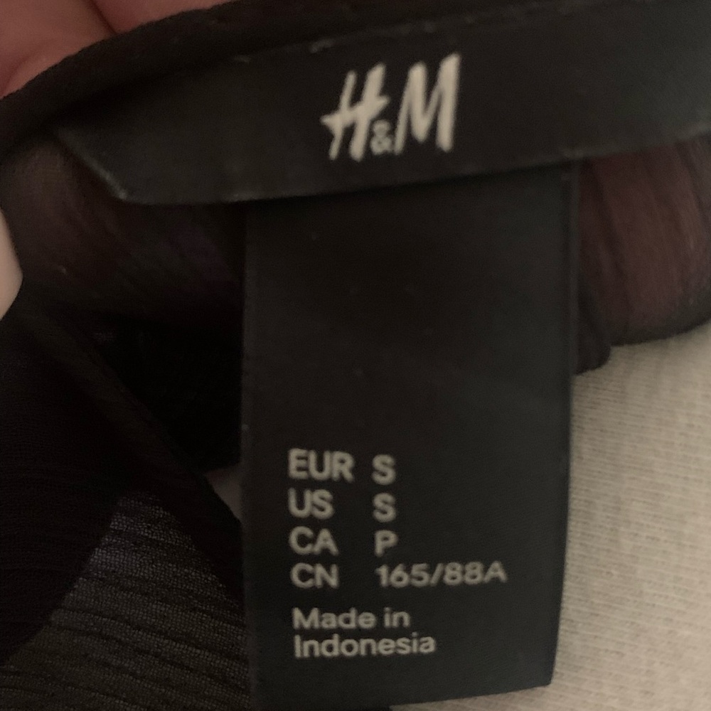 H&M s - Picture 3 of 3